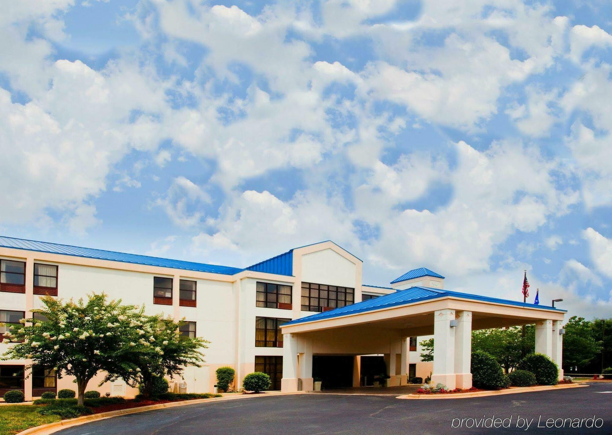 Holiday Inn Express Hillsborough-Durham Area By Ihg Exterior photo