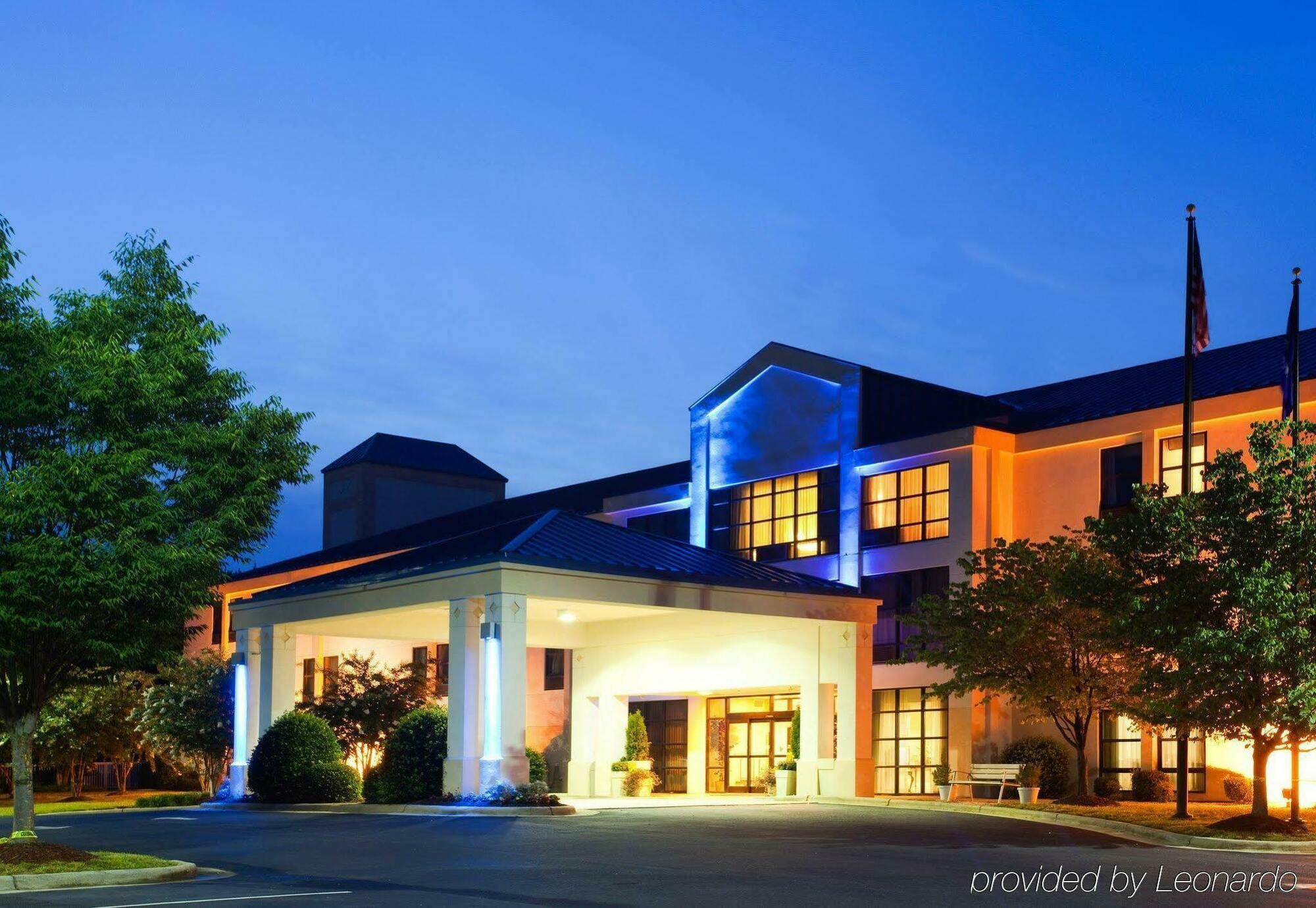 Holiday Inn Express Hillsborough-Durham Area By Ihg Exterior photo