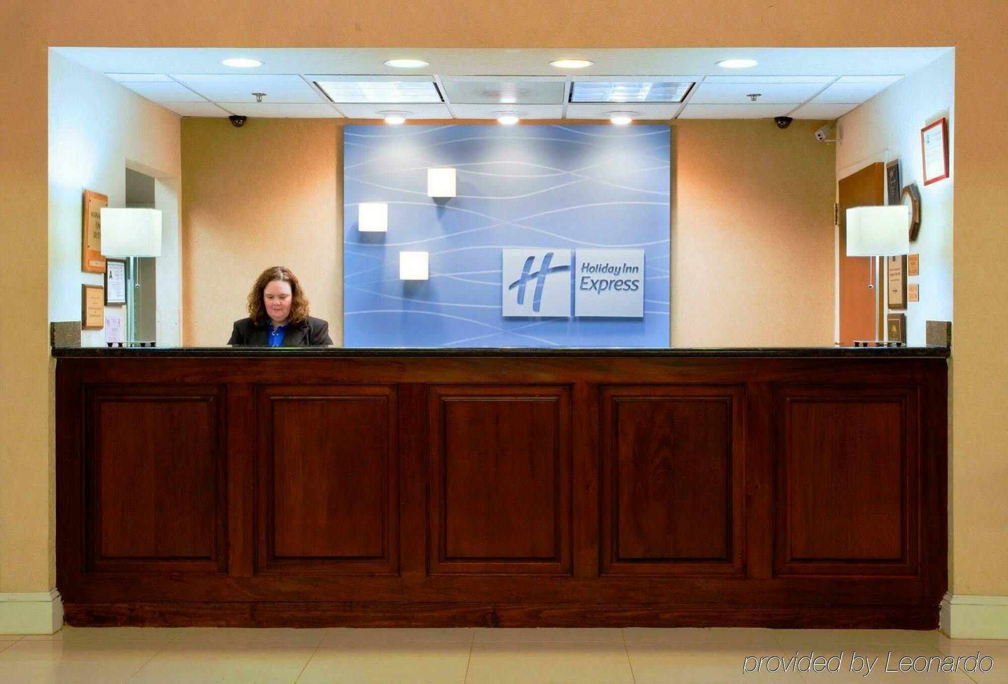 Holiday Inn Express Hillsborough-Durham Area By Ihg Exterior photo
